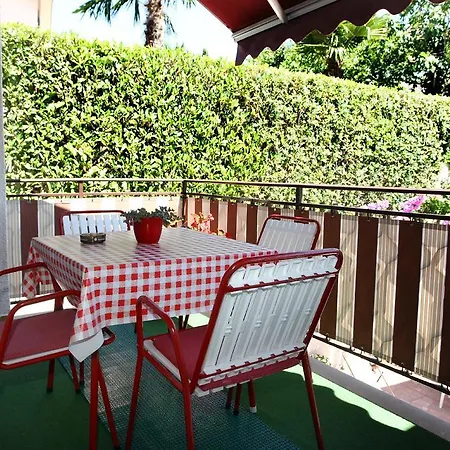 Lovely Sea View Bj *